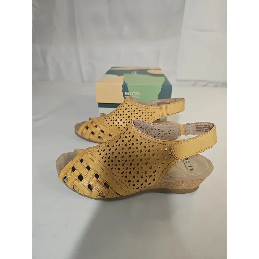 New Earth Pisa Galli Leather Amber Yellow Wedge Sandals Size 8M